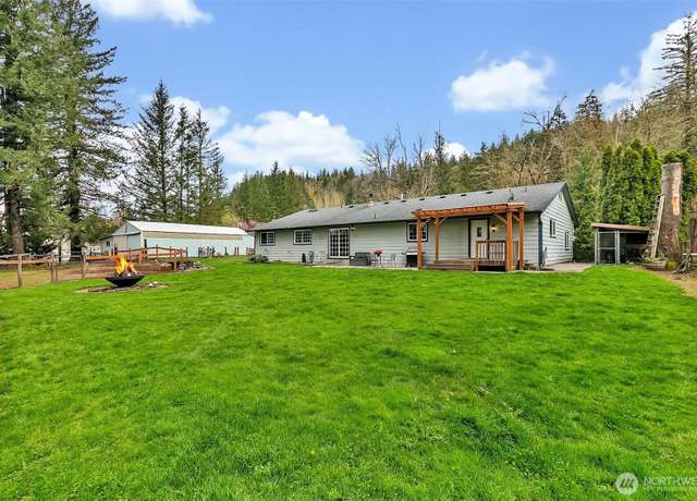 Property at 36213 312th Ave SE, Enumclaw, WA 98022, 3 beds, 2 baths