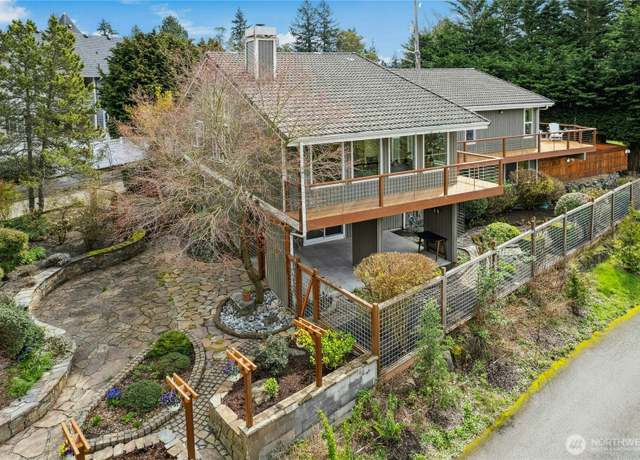 Property at 12809 14th Ave SW, Burien, WA 98146, 4 beds, 2.5 baths