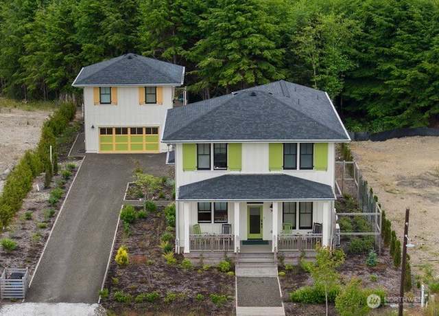 Property at 36 Easthaven St, Pacific Beach, WA 98571, 4 beds, 4.5 baths