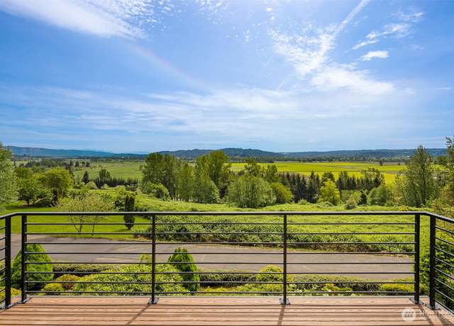 Property at 13011 92nd St SE, Snohomish, WA 98290, 4 beds, 4 baths