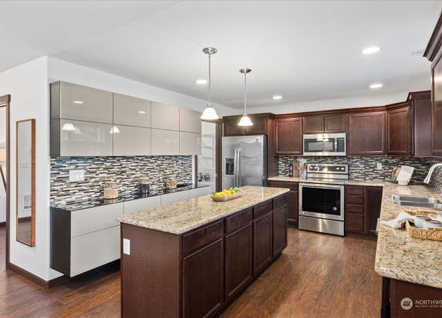 Property at 24713 Old Owen Rd, Monroe, WA 98272, 3 beds, 3 baths