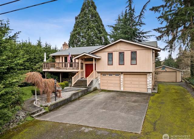 Property at 1511 9th St SE, Puyallup, WA 98372, 5 beds, 3 baths