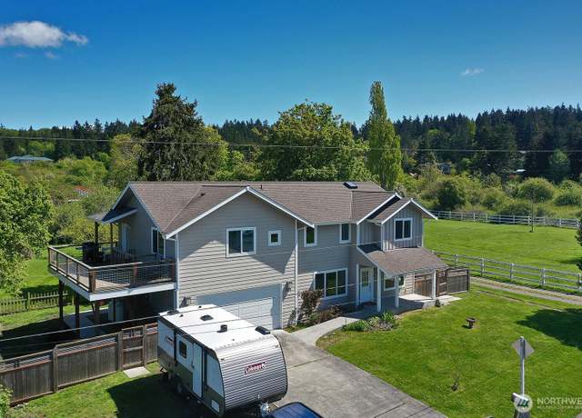 Property at 801 NE Lindsay St, Coupeville, WA 98239, 4 beds, 3.5 baths