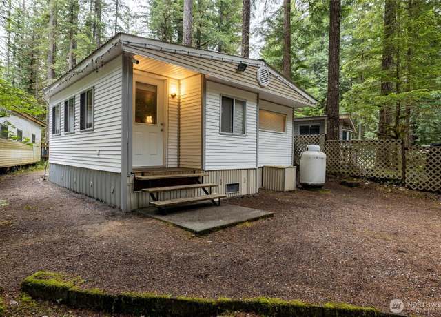 Property at 132 3 Schinn Canyon Cir, Deming, WA 98244, 1 bed, 1 bath
