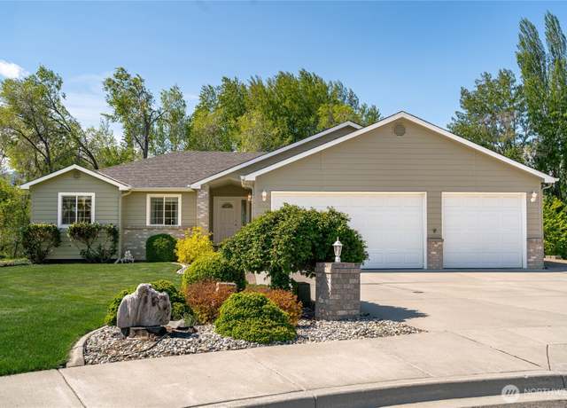 Property at 448 Dorado Ct, East Wenatchee, WA 98802, 5 beds, 3 baths