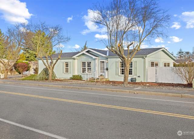 Property at 632 N 7th Ave, Sequim, WA 98382, 2 beds, 2 baths