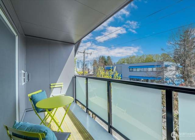 Property at 3435 California Ave SW #405, Seattle, WA 98116, 1 bed, 1 bath