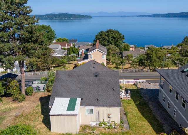 Property at 1810 Rainier St, Steilacoom, WA 98388, 4 beds, 2 baths