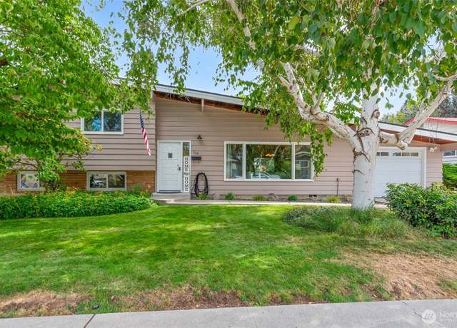 Property at 1115 Wedgewood Ave, Wenatchee, WA 98801, 3 beds, 2 baths