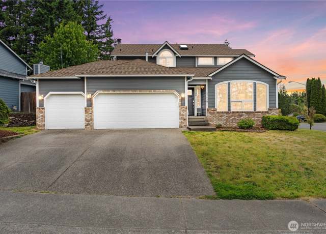 Property at 27628 221st Ave SE, Maple Valley, WA 98038, 4 beds, 2.5 baths