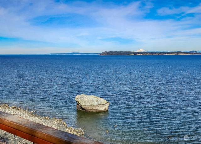 Property at 15 White Rock Ln, Port Ludlow, WA 98365, 4 beds, 3.5 baths