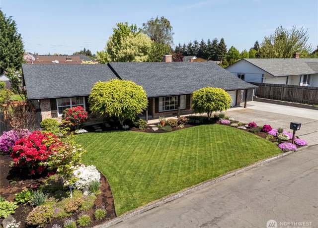 Property at 1314 NE 126th St, Vancouver, WA 98685, 3 beds, 2.5 baths