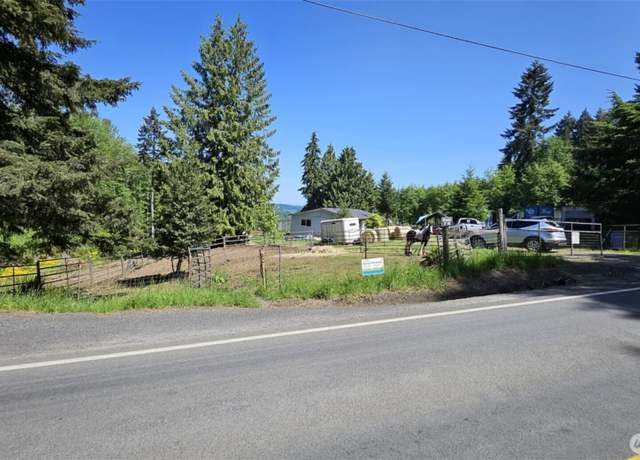 Property at 2746 S Silver Lake Rd, Castle Rock, WA 68111, 3 beds, 2 baths