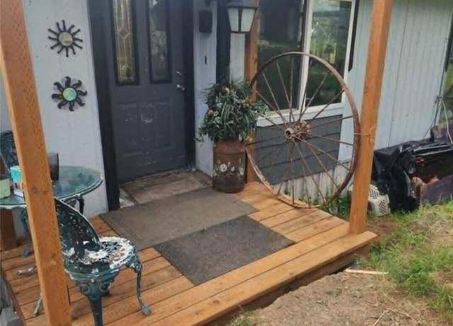 Property at 2746 S Silver Lake Rd, Castle Rock, WA 68111, 3 beds, 2 baths
