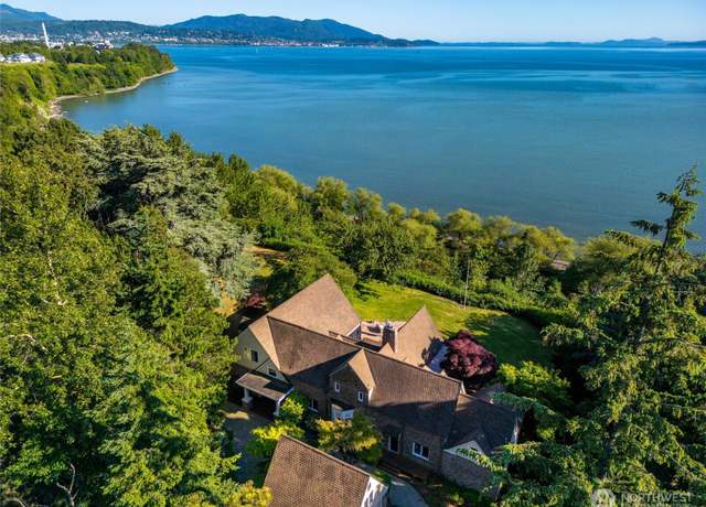 Property at 3851 Cliffside Dr, Bellingham, WA 98225, 4 beds, 4 baths
