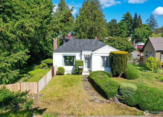 Property at 2120 N Lafayette Ave, Bremerton, WA 98312, 2 beds, 1 bath