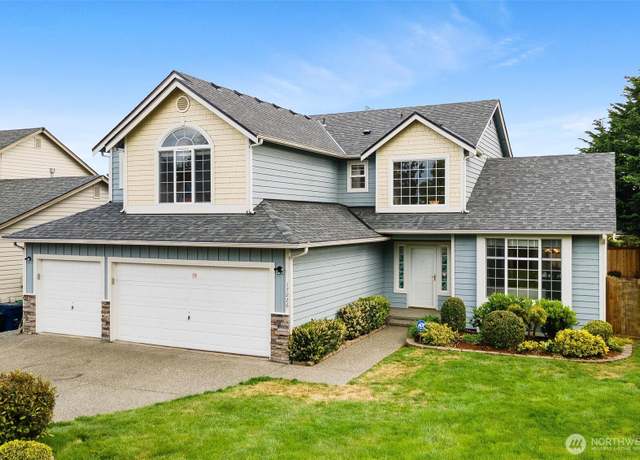 Property at 17226 34th Pl W, Lynnwood, WA 98037, 4 beds, 2.5 baths