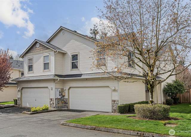 Property at 11402 8th Pl W Unit G2, Everett, WA 98204, 3 beds, 2.5 baths