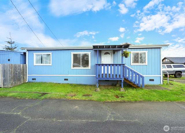 Property at 208 S Monroe St, Aberdeen, WA 98520, 3 beds, 2 baths