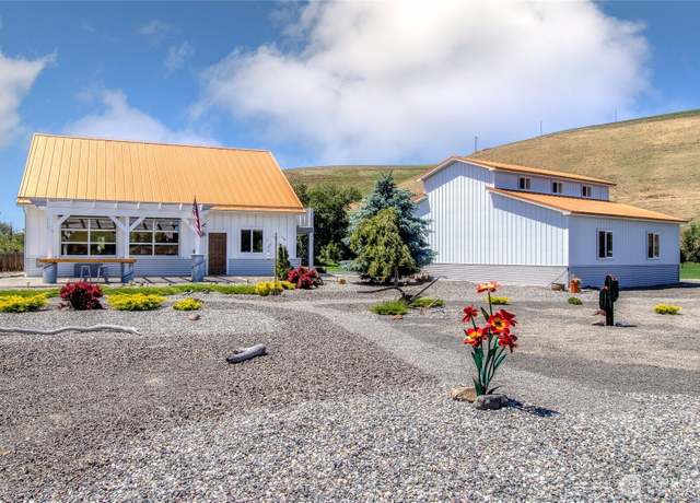 Property at 111 Ogden Ln, Dayton, WA 99328, 2 beds, 2 baths