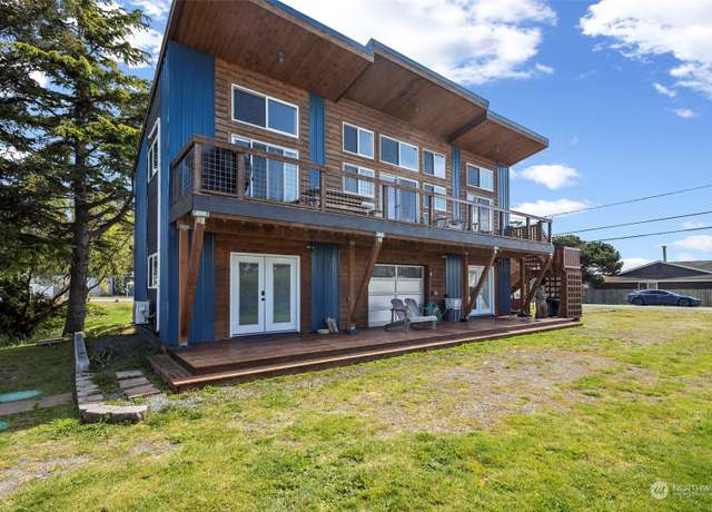 Property at 75 Salmon St, Greenbank, WA 98253, 3 beds, 3 baths