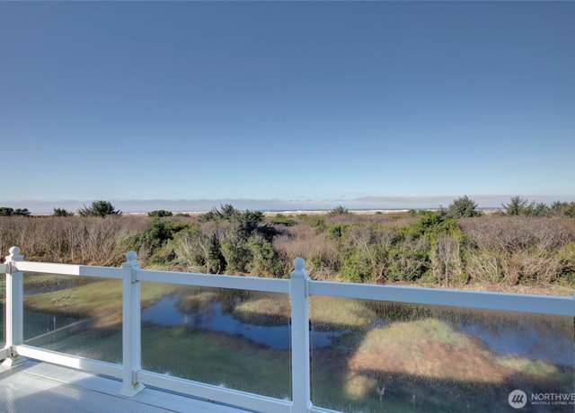 Property at 855 Ocean Shores Blvd NW #201, Ocean Shores, WA 98569, 1 bed, 1 bath