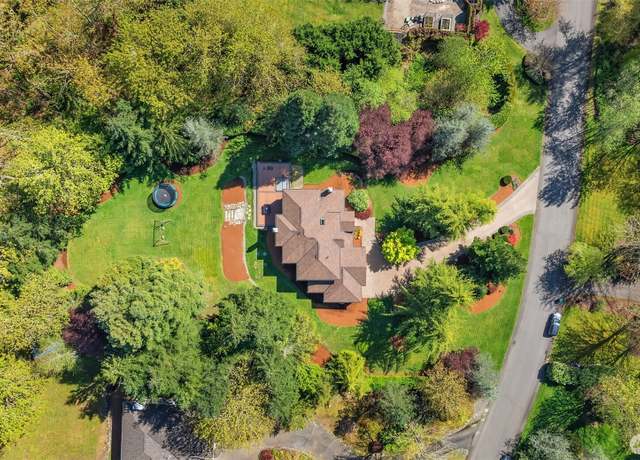 Property at 4404 251st Way NE, Redmond, WA 98053, 3 beds, 2.5 baths
