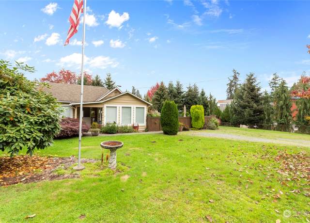 Property at 12830 NE 80th St, Kirkland, WA 98033, 2 beds, 1 bath