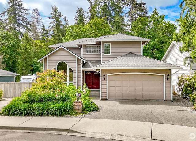 Property at 25171 13th Ave S, Des Moines, WA 98198, 3 beds, 2.5 baths
