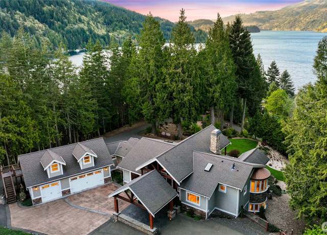 Property at 3445 S Bay Dr, Sedro Woolley, WA 98284, 3 beds, 3.5 baths