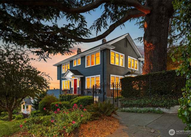 Property at 371 Prospect St, Seattle, WA 98109, 4 beds, 3.5 baths