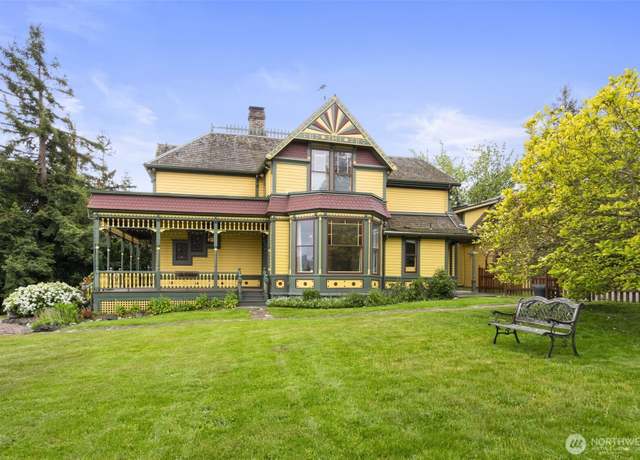 Property at 925 Wilson St, Port Townsend, WA 98368, 3 beds, 2.5 baths