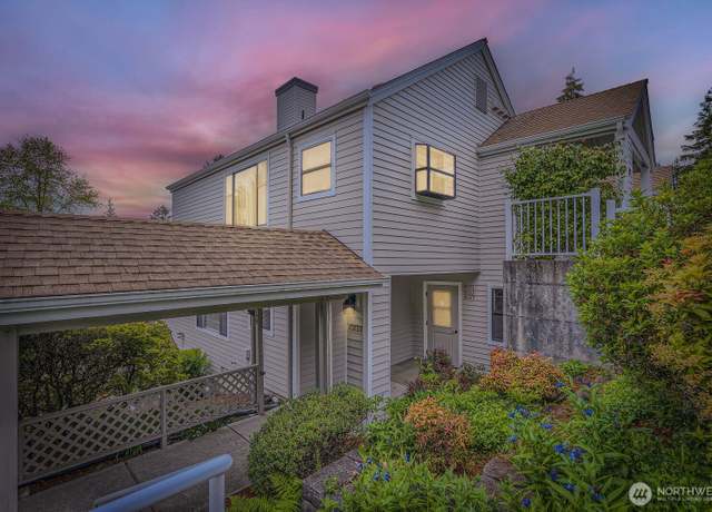Property at 4105 Providence Point Dr SE, Issaquah, WA 98029, 2 beds, 1.5 baths