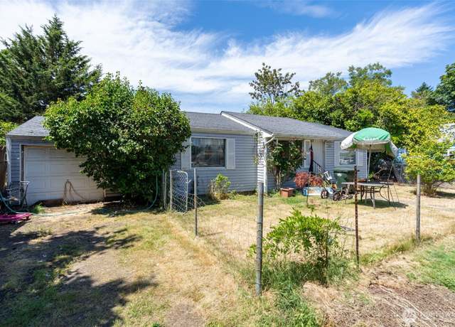 Property at 11262 Yakima Ave S, Tacoma, WA 98444, 3 beds, 1 bath
