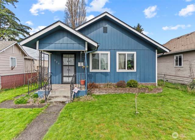 Property at 325 24th Ave, Longview, WA 98632, 2 beds, 1 bath