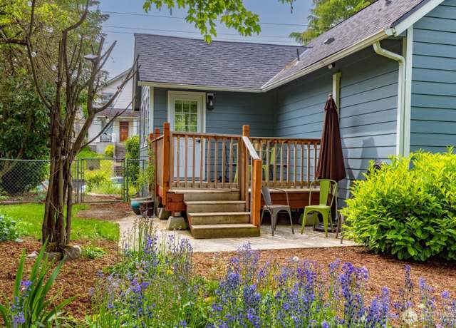 Property at 821 15th St, Bremerton, WA 98337, 3 beds, 1 bath