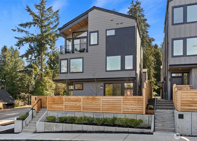 Property at 1261 NE 100th St, Seattle, WA 98125, 5 beds, 3.5 baths