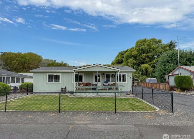 Property at 2361 Basin St SW #205, Ephrata, WA 98823, 3 beds, 2 baths