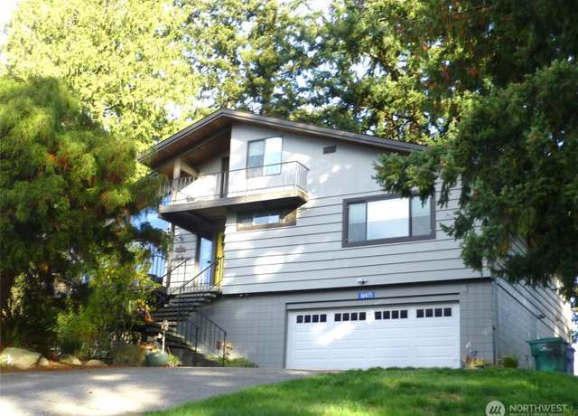Property at 16475 Fairway Dr, Burlington, WA 98233, 4 beds, 3 baths