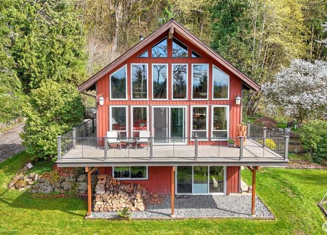 Property at 17826 E Lake Desire Dr SE, Renton, WA 98058, 3 beds, 2.5 baths