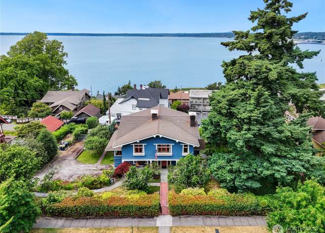 Property at 215 N Forest St, Bellingham, WA 98225, 5 beds, 3.5 baths