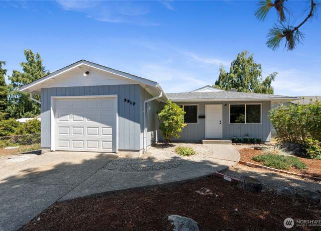 Property at 3317 N Baltimore St, Tacoma, WA 98407, 3 beds, 1.5 baths