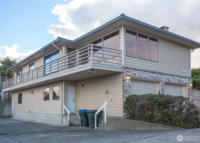 Property at 527 S Liberty St, Port Angeles, WA 98362, 4 beds, 3 baths