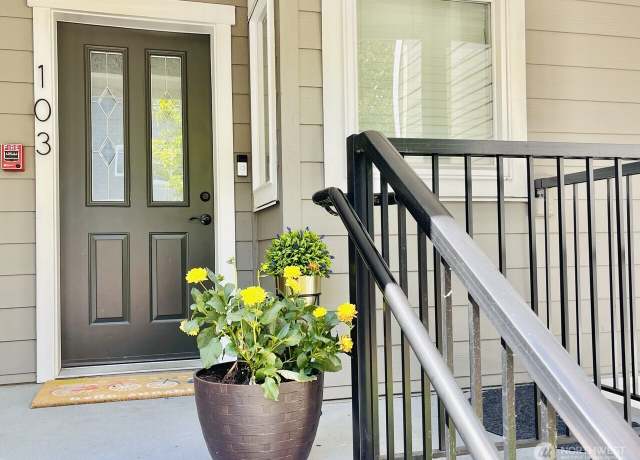 Property at 7322 Rainier Ave S #103, Seattle, WA 98118, 3 beds, 2.5 baths