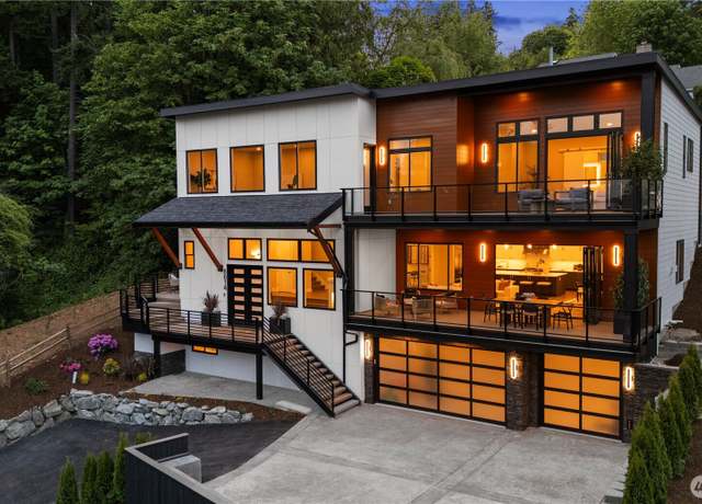 Property at 8814 NE Juanita Dr, Kirkland, WA 98034, 5 beds, 4.5 baths