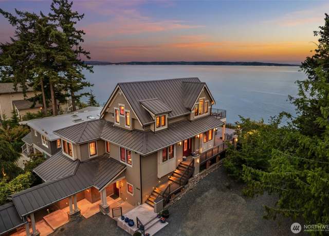 Property at 6117 39th Dr NW, Marysville, WA 98271, 5 beds, 4 baths