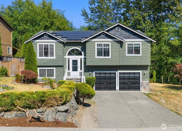 Property at 19306 Evergreen Dr E, Bonney Lake, WA 98391, 4 beds, 3 baths