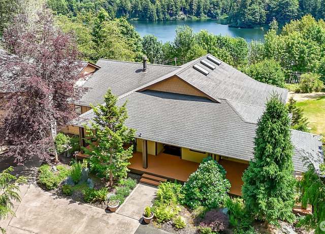 Property at 23738 Carlson Pl, Mount Vernon, WA 98274, 3 beds, 4 baths