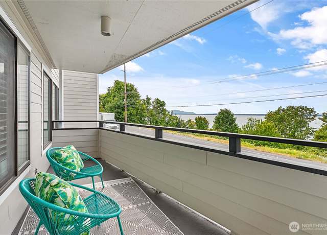 Property at 402 Boulevard #103, Bellingham, WA 98225, 2 beds, 2 baths