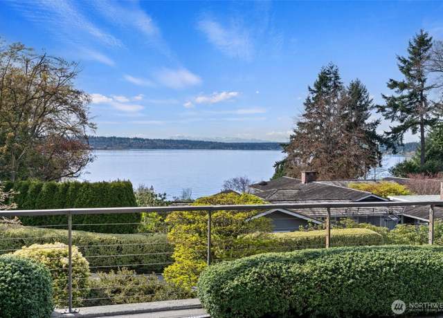 Property at 1054 Waverly Way, Kirkland, WA 98033, 4 beds, 3.5 baths